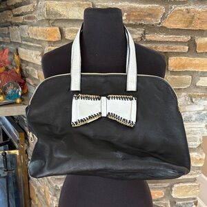 Elegant Betsey Johnson White and Black Women's Tote Bag